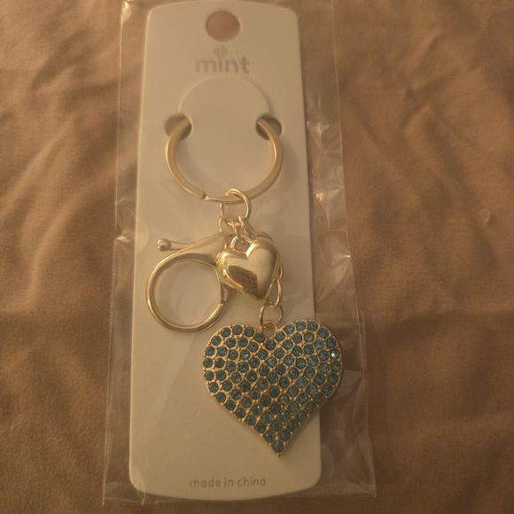 Mint Accessories - Turquoise Blue Heart Charm Key Holder